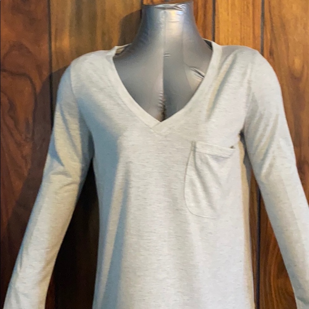 Gray long sleeve tee